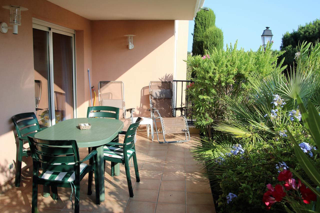 Appartement Les Pins Bleus A8 Sainte-Maxime Exterior photo